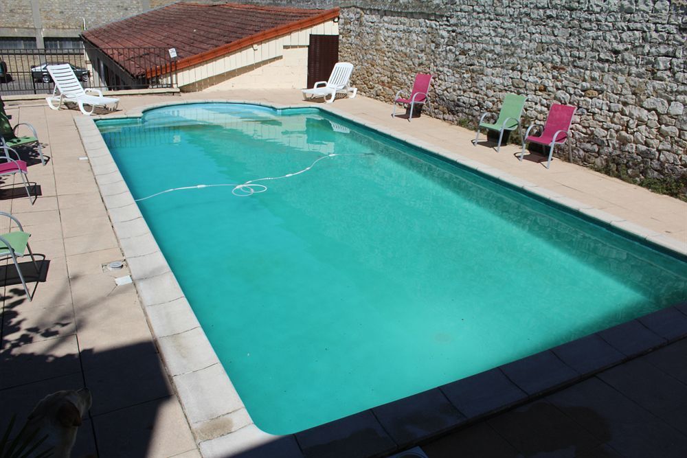 Logis Hotel Restaurant & Pizzeria Vuillot Cuiseaux Exterior photo