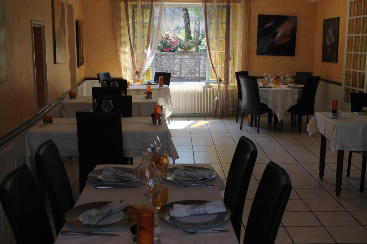 Logis Hotel Restaurant & Pizzeria Vuillot Cuiseaux Exterior photo